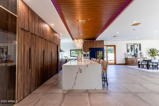 5812 N 44TH Place, Phoenix, AZ 85018