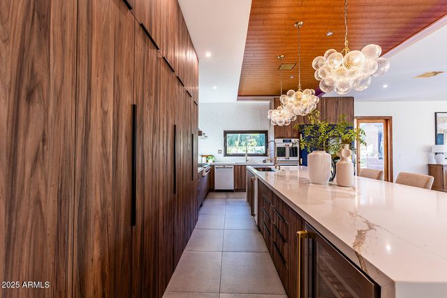 5812 N 44TH Place, Phoenix, AZ 85018