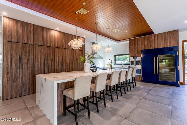 5812 N 44TH Place, Phoenix, AZ 85018