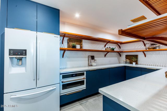 5812 N 44TH Place, Phoenix, AZ 85018