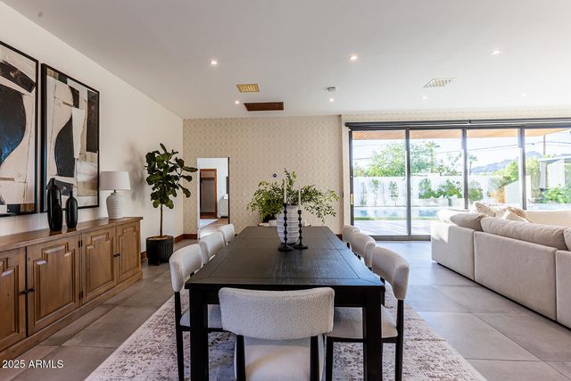 5812 N 44TH Place, Phoenix, AZ 85018