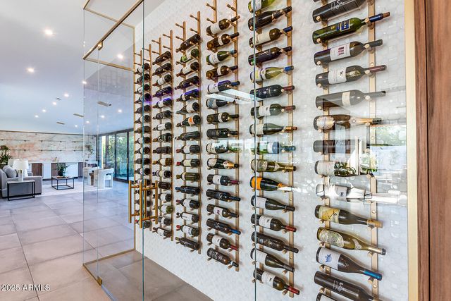 5812 N 44TH Place, Phoenix, AZ 85018