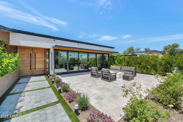 5812 N 44TH Place, Phoenix, AZ 85018