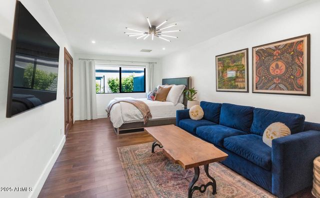 5812 N 44TH Place, Phoenix, AZ 85018