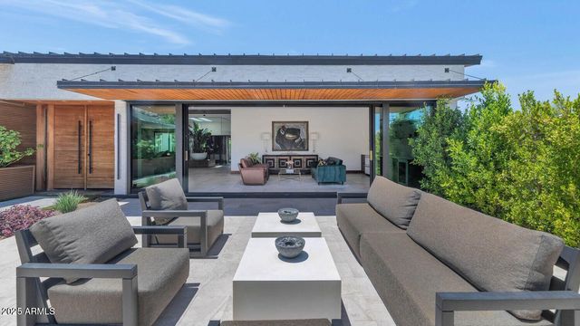 5812 N 44TH Place, Phoenix, AZ 85018