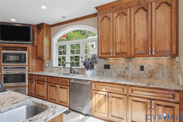 604 Cross Ridge LN, Manakin Sabot, VA 23103