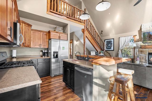 21156 GILDED MOUNTAIN LP, Lead, SD 57754
