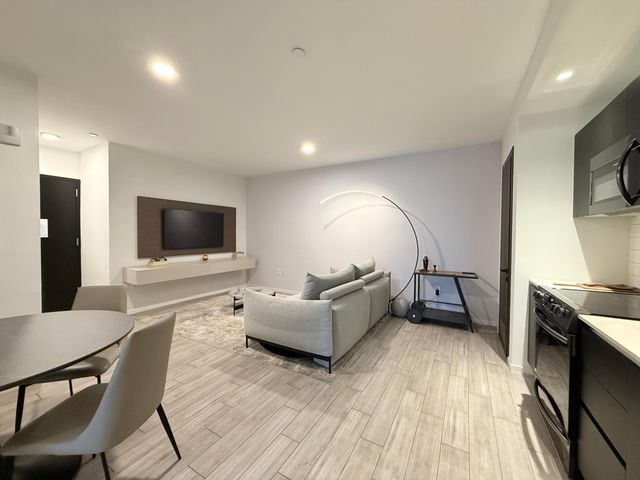 398 NE 5th Street 1715, Miami, FL 33132