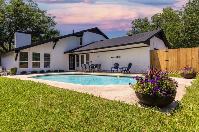 3829 Twin Falls Street, Irving, TX 75062