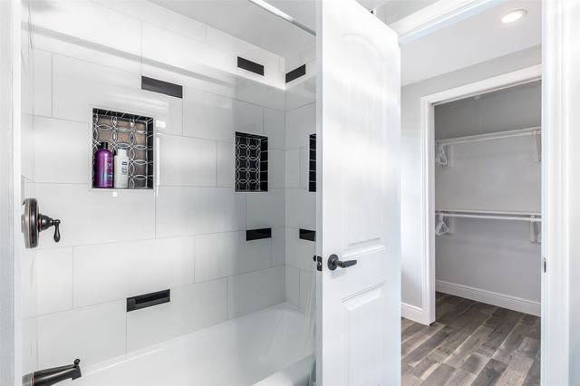 3829 Twin Falls Street, Irving, TX 75062