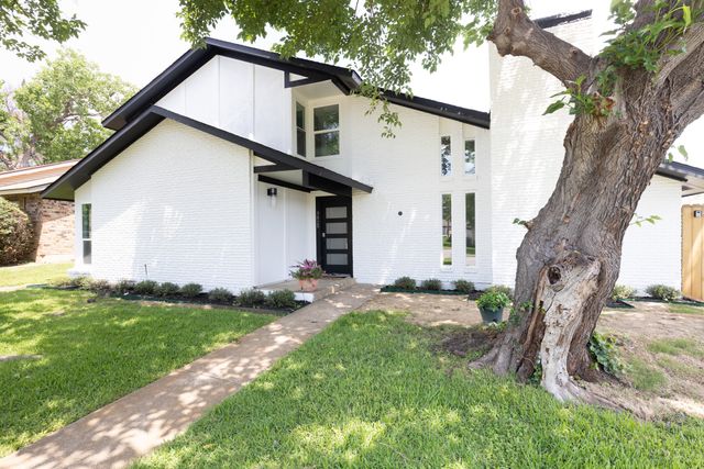 3829 Twin Falls Street, Irving, TX 75062