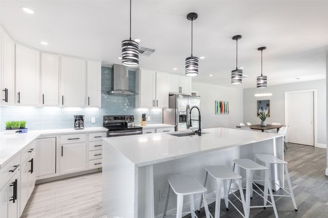 3829 Twin Falls Street, Irving, TX 75062