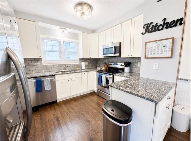 145 Allcutt Avenue, Bonner Springs, KS 66012