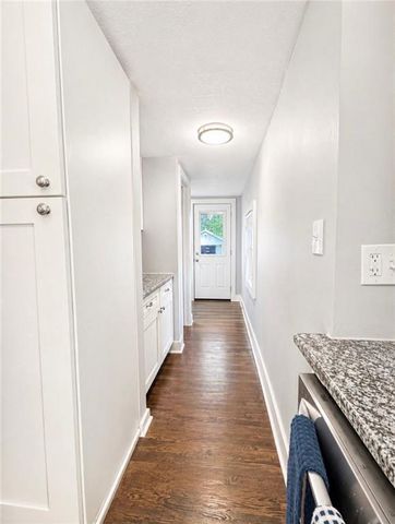 145 Allcutt Avenue, Bonner Springs, KS 66012