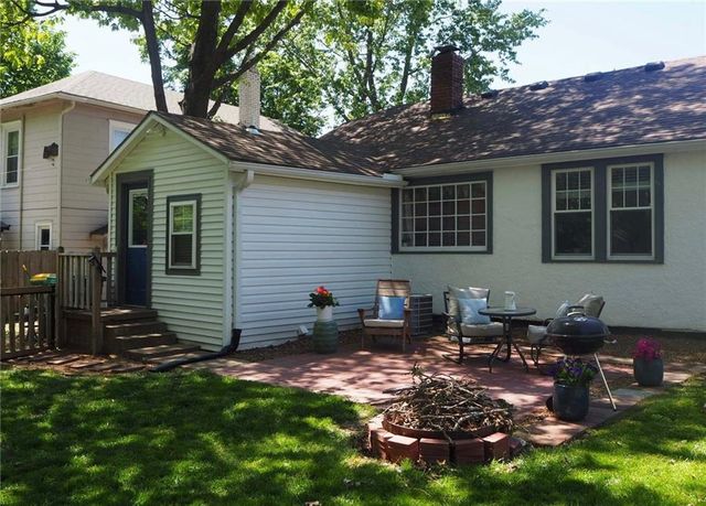 145 Allcutt Avenue, Bonner Springs, KS 66012