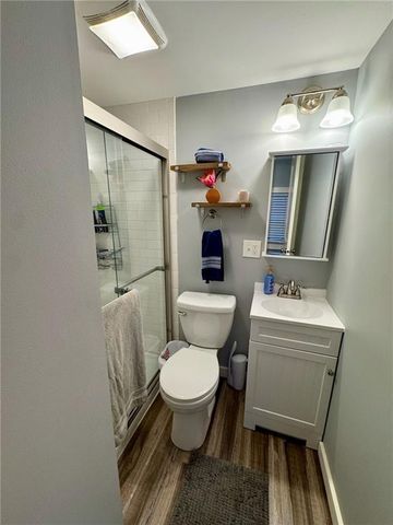 145 Allcutt Avenue, Bonner Springs, KS 66012