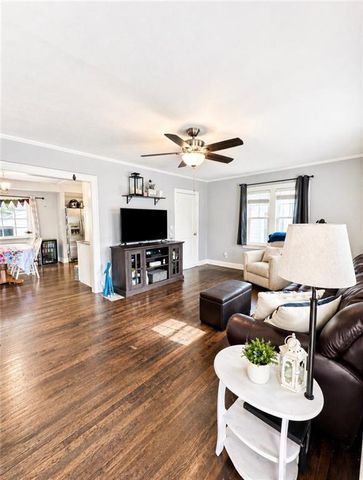 145 Allcutt Avenue, Bonner Springs, KS 66012