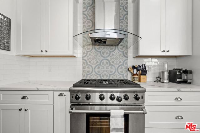 4909 Van Noord Avenue, Sherman Oaks, CA 91423