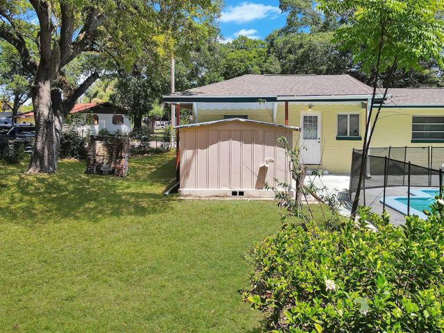 600 S MONTGOMERY AVENUE, Deland, FL 32720