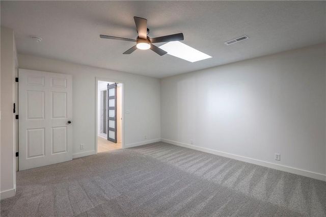 8721 S Hardsaw Road, Oak Grove, MO 64075