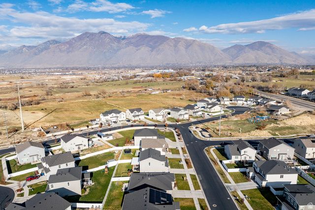 1557 N WOODSIDE DR, Spanish Fork, UT 84660