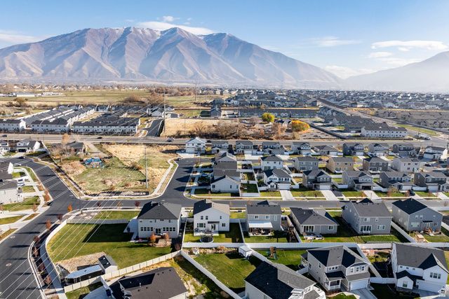 1557 N WOODSIDE DR, Spanish Fork, UT 84660