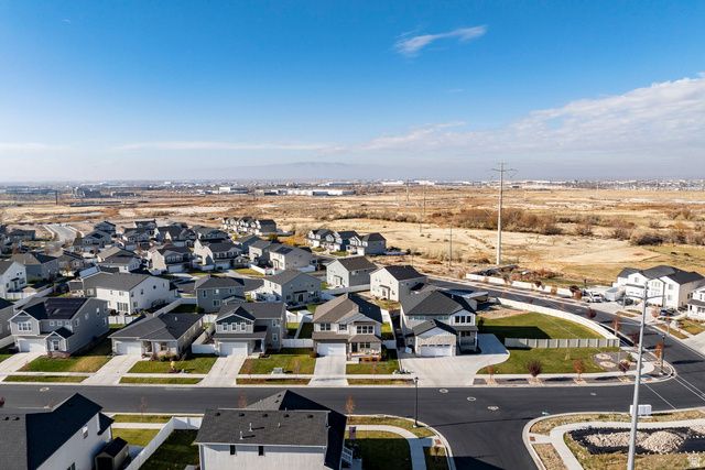 1557 N WOODSIDE DR, Spanish Fork, UT 84660