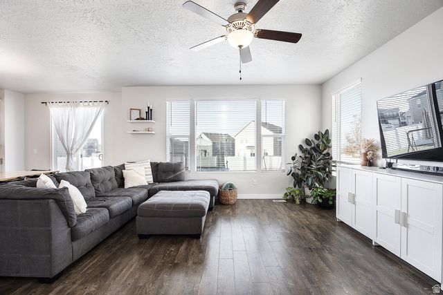 1557 N WOODSIDE DR, Spanish Fork, UT 84660