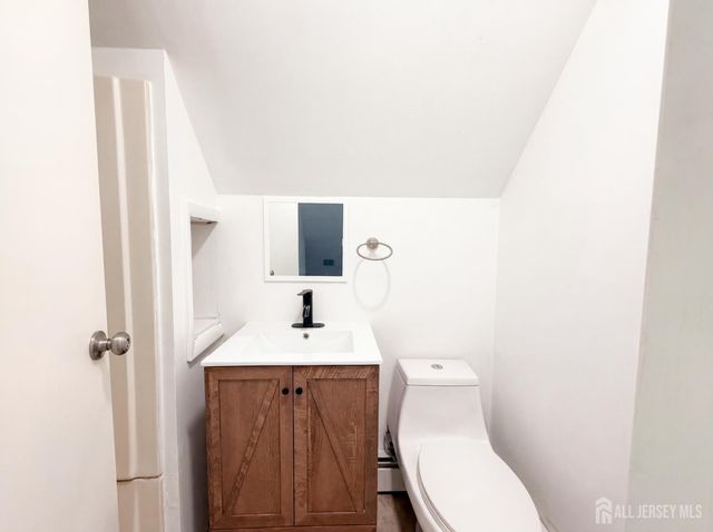 578 Garden Avenue, Woodbridge Proper, NJ 07095
