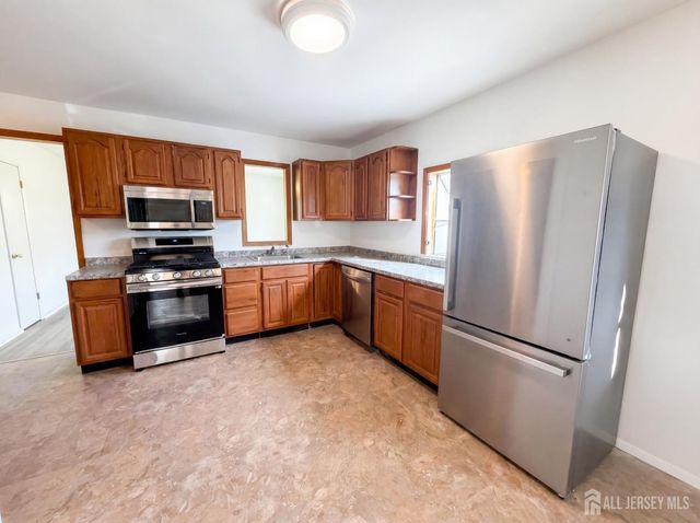 578 Garden Avenue, Woodbridge Proper, NJ 07095