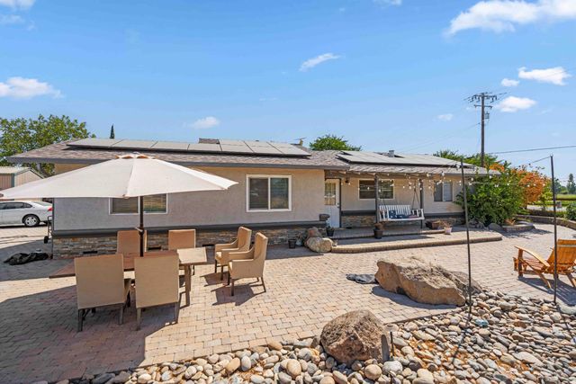 10419 Alvarado Rd, Oakdale, CA 95361