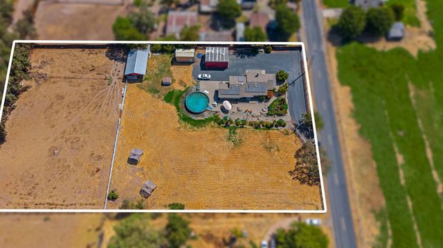 10419 Alvarado Rd, Oakdale, CA 95361