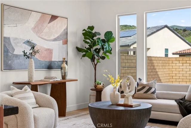 21219 Currant Ct, Chatsworth, CA 91311