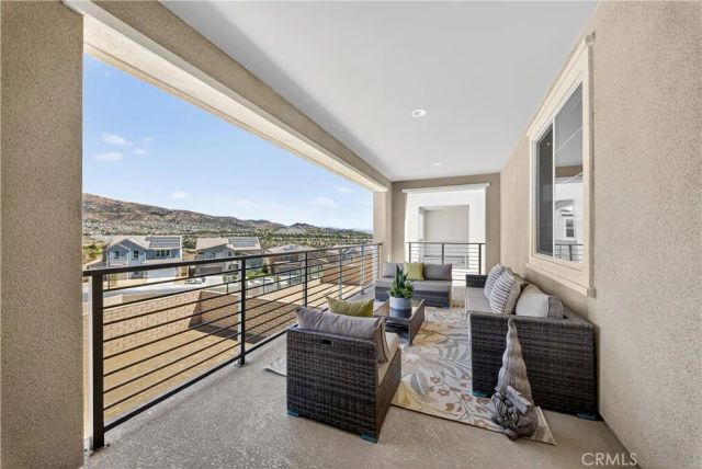 21219 Currant Ct, Chatsworth, CA 91311