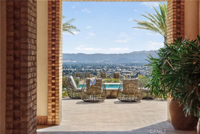 21219 Currant Ct, Chatsworth, CA 91311