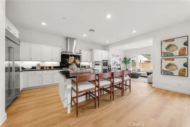 21219 Currant Ct, Chatsworth, CA 91311