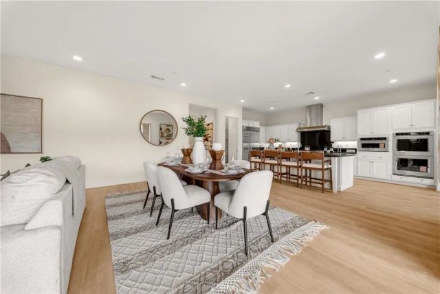 21219 Currant Ct, Chatsworth, CA 91311