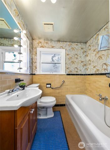1408 N 48th Street, Seattle, WA 98103
