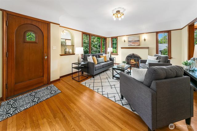 1408 N 48th Street, Seattle, WA 98103