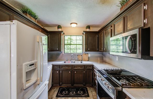 2915 Quailwood Street, Houston, TX 77014