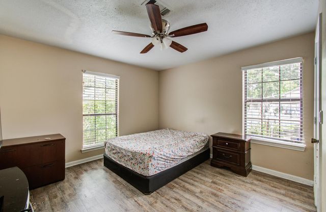 2915 Quailwood Street, Houston, TX 77014