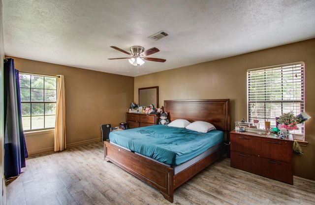 2915 Quailwood Street, Houston, TX 77014