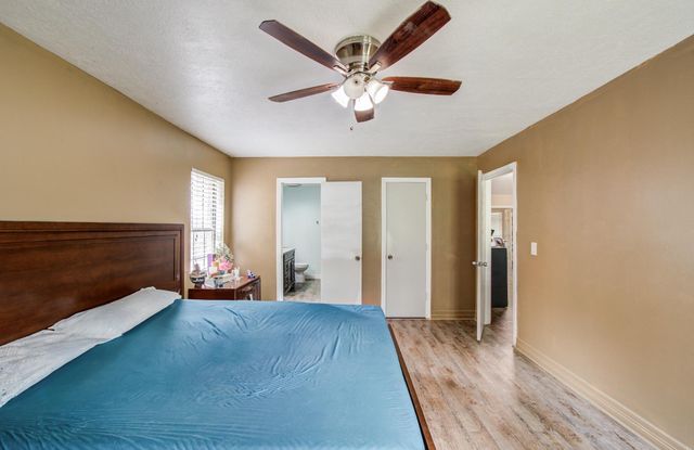 2915 Quailwood Street, Houston, TX 77014