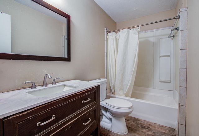 2915 Quailwood Street, Houston, TX 77014