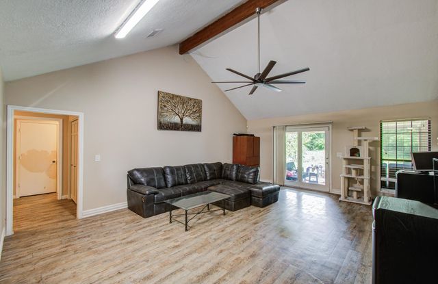 2915 Quailwood Street, Houston, TX 77014