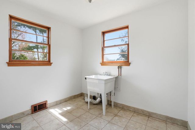 10 HOME RD, Hatboro, PA 19040