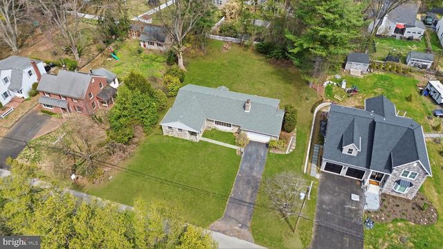 10 HOME RD, Hatboro, PA 19040