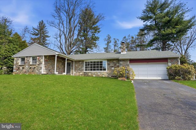 10 HOME RD, Hatboro, PA 19040