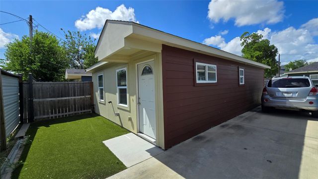 3733 Seabrook Street, Houston, TX 77021