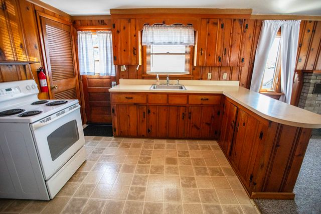 210 WALNUT Street, Edinboro, PA 16412